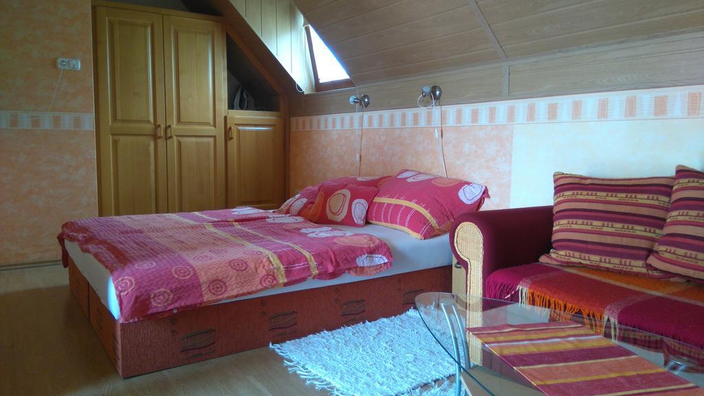 Bertalan Apartman 본보야크바세기 외부 사진